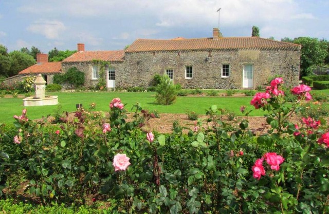 Homerez - Espaciosa casa para 6 pers. con jardín y terraza en Landevieille
