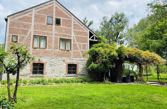 Homerez - Casa espaciosa en Rochefort con jardín y terraza privada