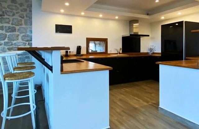 Homerez - Espaciosa casa para 6 pers. con jardín en Balazuc