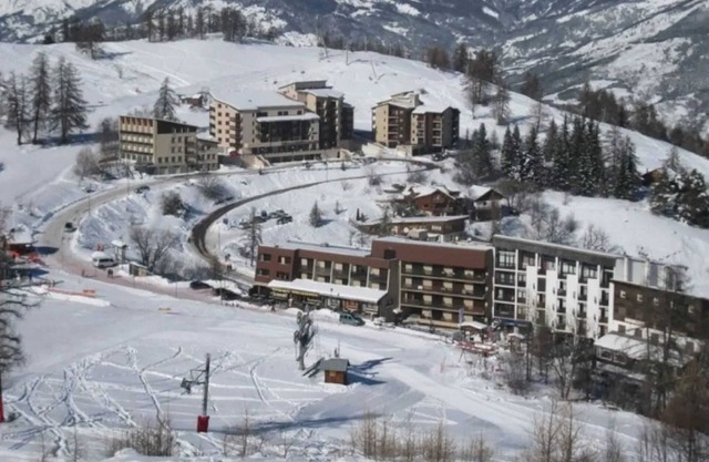 Homerez - Studio on the slopes, Enchastrayes.