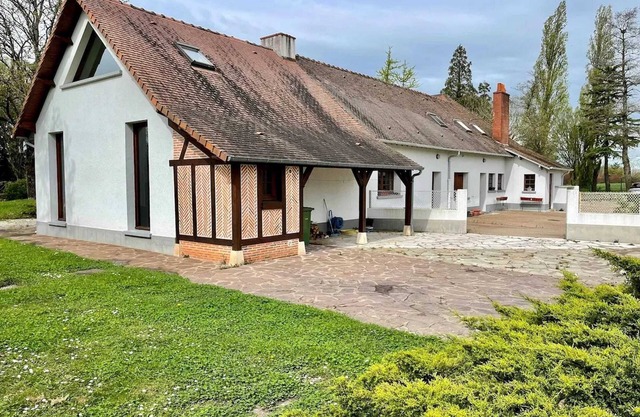 Homerez - Casa de vacaciones en La Ferté-Saint-Cyr