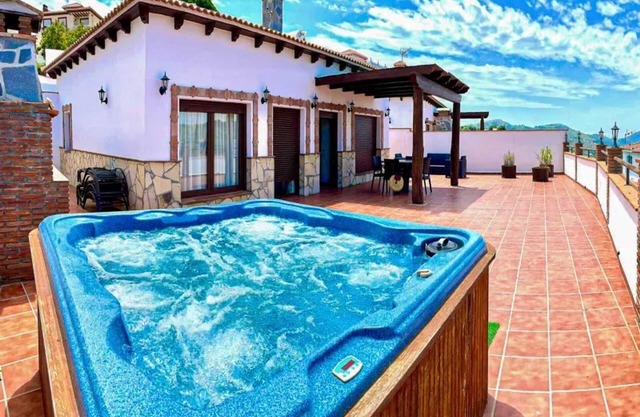 Homerez - Villa en Canillas de Albaida