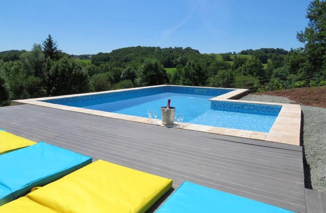 Homerez - Villa para 10 pers. con piscina, sauna y jardín en Vars-sur-Roseix