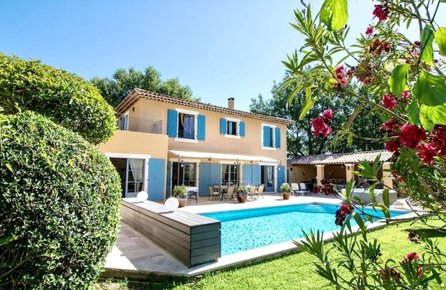 Homerez - Villa para 10 pers. con piscina, jacuzzi, jardín y terraza en Villars