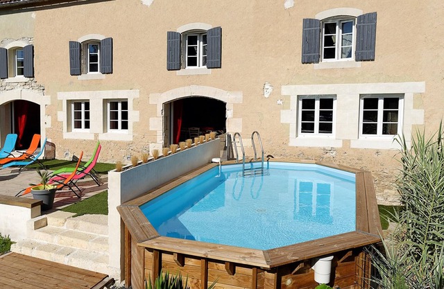 Homerez - Villa para 15 pers. con piscina, jardín, terraza y balcón en Voissay