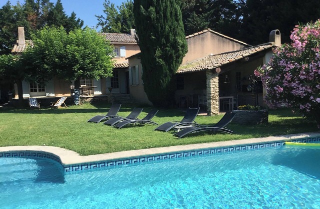 Homerez - Villa in Althen-des-Paluds
