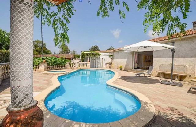 Homerez - Villa en Aléria con Piscina