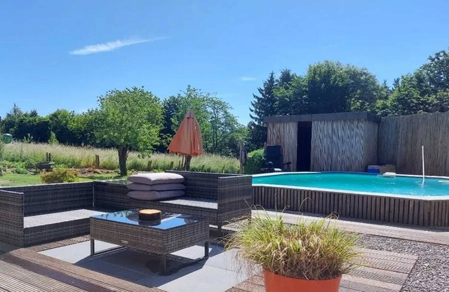 Homerez - Villa en Ohey con piscina.