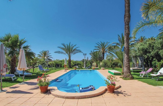 Homerez - Villa con piscina en Alicante
