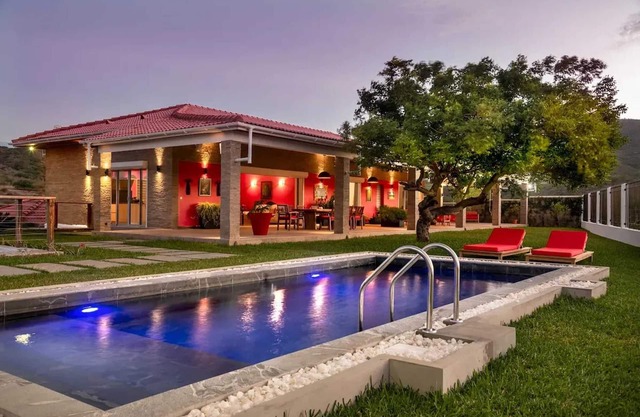 Homerez - Villa con piscina en Ramena