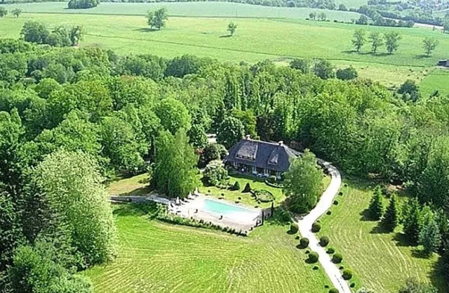 Homerez - Moderna Villa con Piscina Privada en Nexon