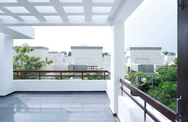 Homesphere Suites