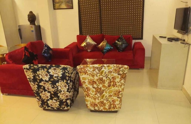 Homestay 3BHK Apartment at Chattarpur New Delhi
