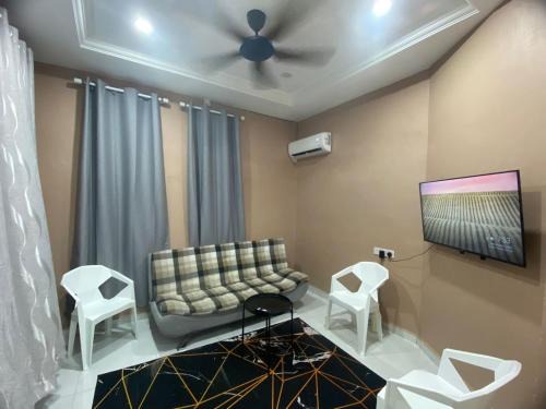 Homestay dalam Dusun di Jalan Lata Rambung