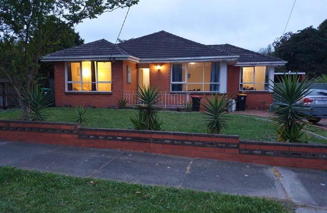 Homestay near Dandenong Plaza
