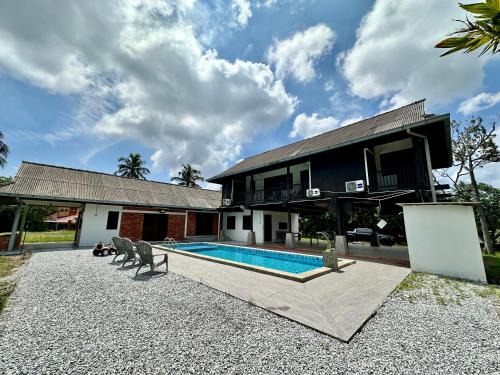 Homestay The Wooden Port Dickson