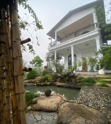 Homestay Villa White House