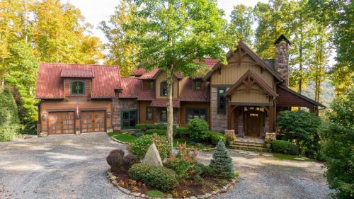 Homestead Lodge at Eagles Nest