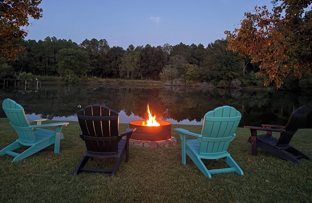 Hometown Hideaway: A Lake House with Pool - minutes to MS Gulf Coast Beaches