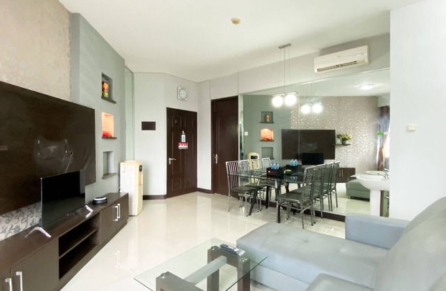 Homey 2Br Apartment Crown Court Executive Condominium