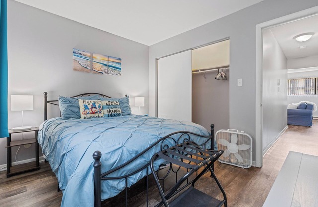 Homey 2BR/Great for Work Crews & Families/Sleeps4/desk/Parking/WIFI/Pet friendly