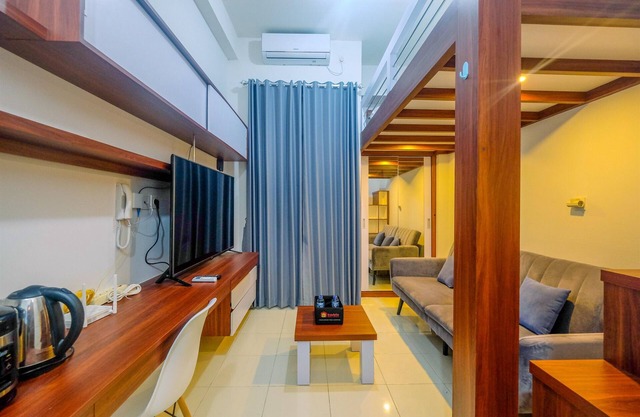 Homey and Comfort Living Studio Room at Dave Apartment