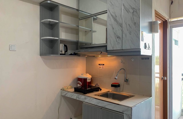 Homey And Comfortable 1Br At Cinere Resort Apartment