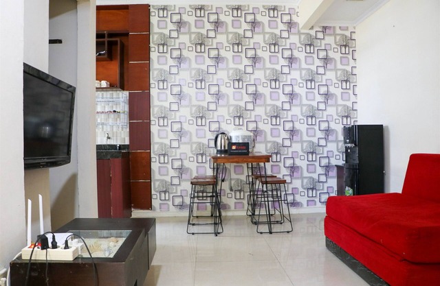 Homey And Comfortable 2Br Grand Sentraland Karawang Apartment