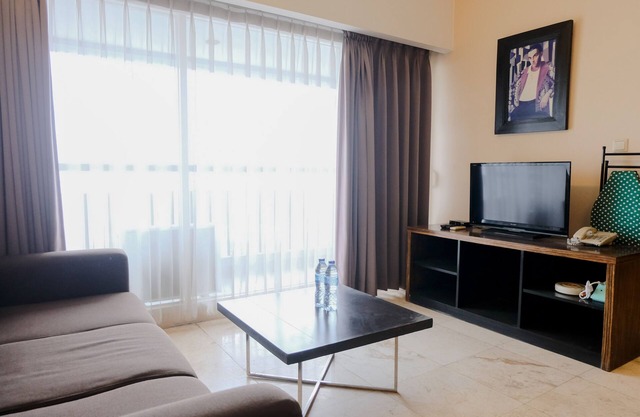 Homey And Spacious 3Br Apartment At Braga City Walk