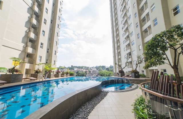 Homey Apartment at Parahyangan Residence near Parahyangan University