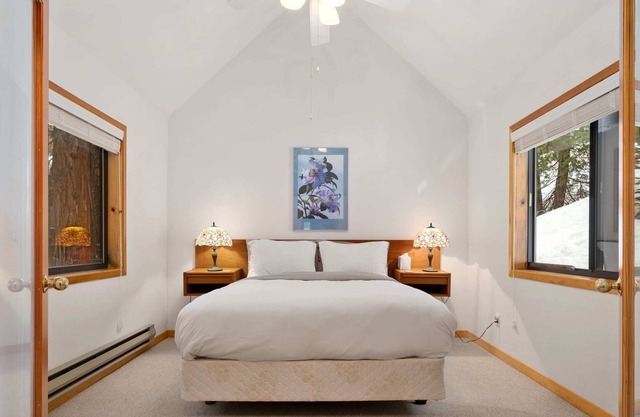 Cozy Winter Cabin Retreat, Near Ski Resorts