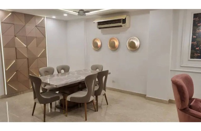 Homlee - Pentagon 5 bhk super luxurious large flat.