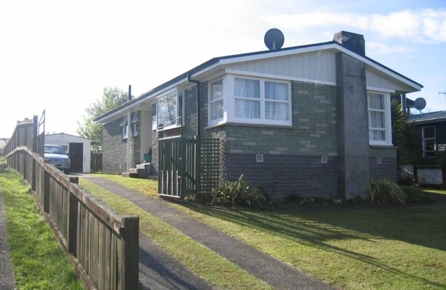 Honey Pot Pool Holiday Home Turangi