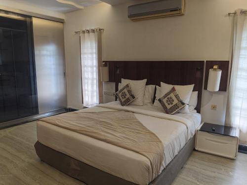 Honeybee Resort