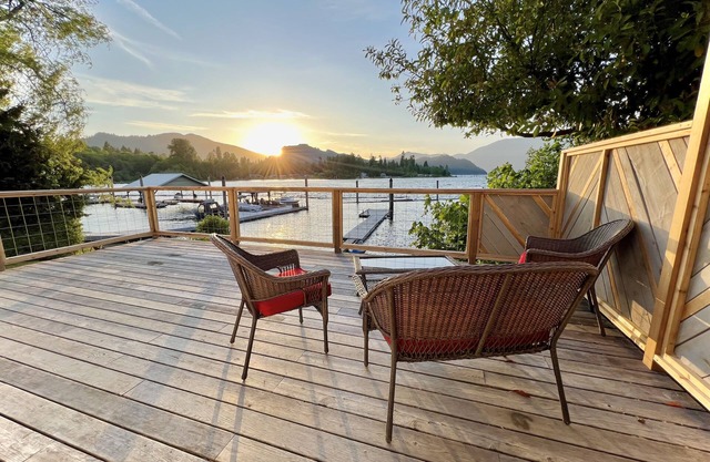Honeymoon Bay Cottage
