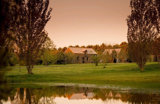 Honeysuckle Barn and Garden in Kyneton