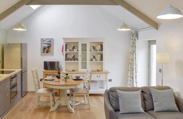 1 bedroom accommodation in Valast Hill, near Stackpole
