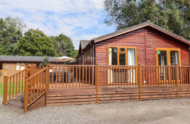 Honeysuckle Lodge