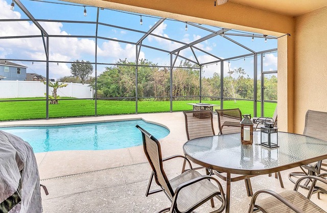 Hookbill - Quiet 3 bedroom pool home with Office!