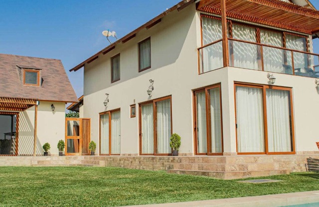 HOP LAGO & MAR exclusiva en playa de chincha