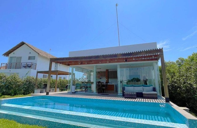 HOP ODAIBA exclusiva laguna y playa en Chincha