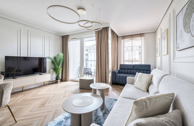 Horizon 170 Deluxe by Grand Apartments