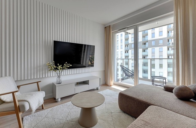 Horizon 63 Superior by Grand Apartments