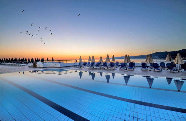 Horizon Beach Hotel