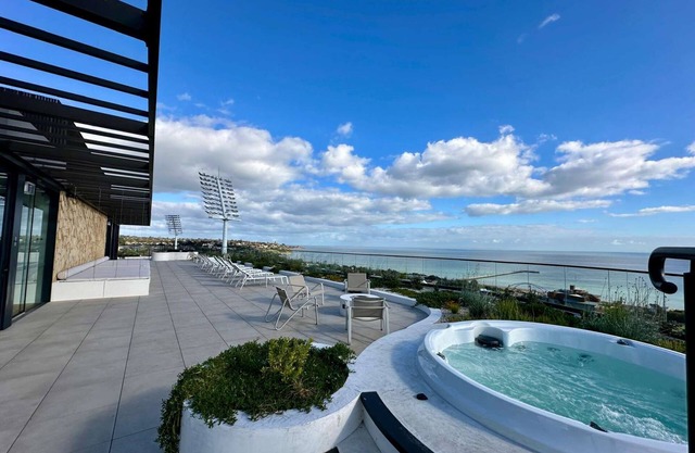 Horizon Bliss - access to spa and opposite the beach