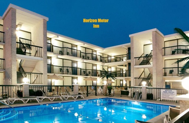 Horizon Motor Inn-Beach Block & Close to Morey's Piers