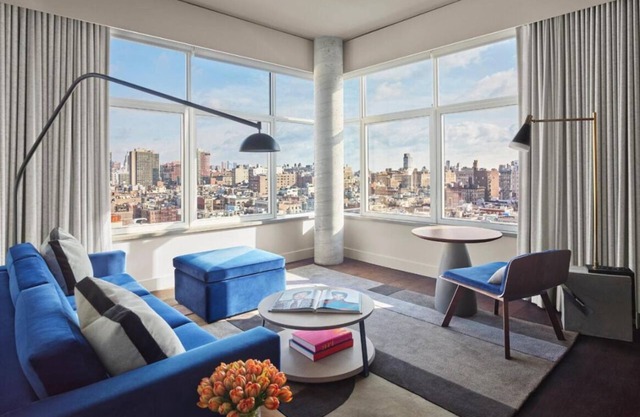 Horizon Suite at ModernHaus SoHo, Rooftop Swimming Pool, Bring Your Pets!