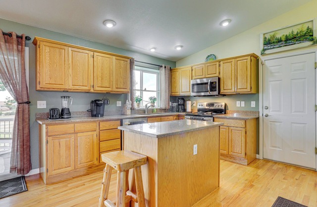 Horse Country Home Near Castlewood Canyon!