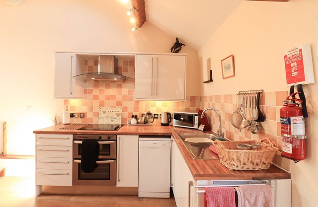 Horseshoe Cottage