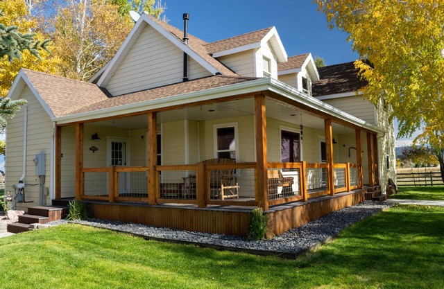 Horseshoe Meadows Ranch
